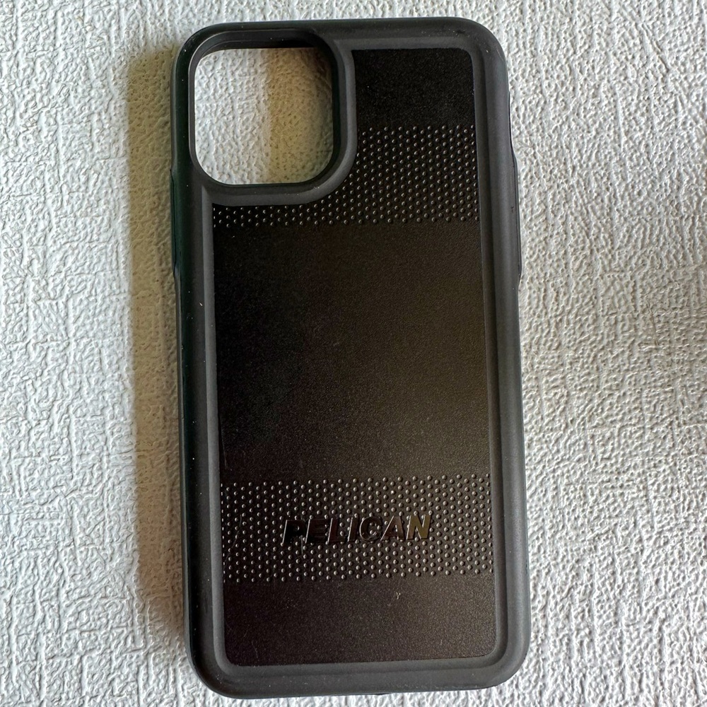 iPhone 11 Pro Max pelican case